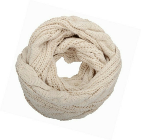 🆕⭐"Softest Scarf" chunky cable knit scarf - Picture 3 of 5